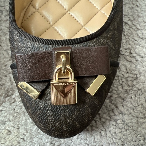 Michael Kors Alice Ballet Flats Brown Logo Print w/ Lock Charm & Bow - Picture 3 of 10